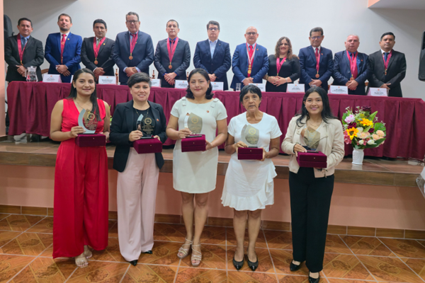 Homenaje por el Día Internacional de la Mujer